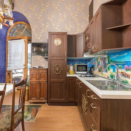 In Near Old Town And Beaches Apartamento Cres