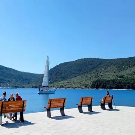 In Near Old Town And Beaches Διαμέρισμα *