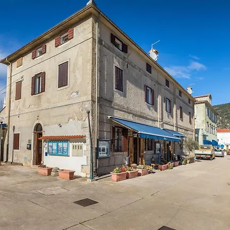 Διαμέρισμα In Near Old Town And Beaches