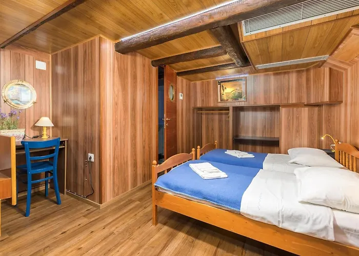 In Near Old Town And Beaches Appartement *