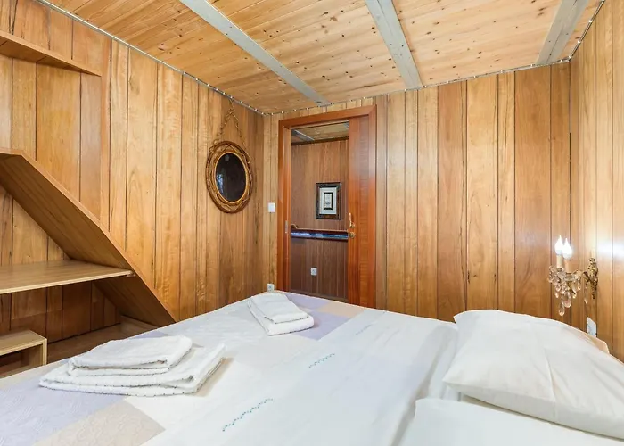 In Near Old Town And Beaches Appartement