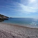 In Near Old Town And Beaches Lejlighed Cres