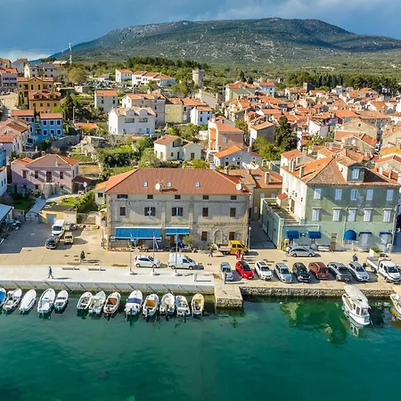 In Near Old Town And Beaches * Cres